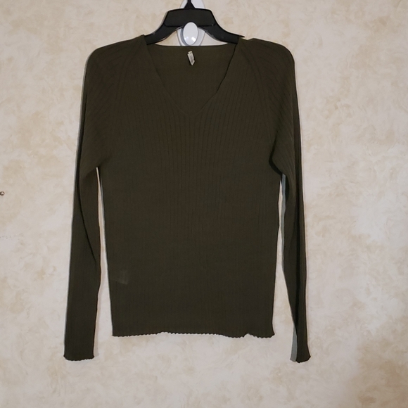 Annette Gortz - Picture 1 of 3